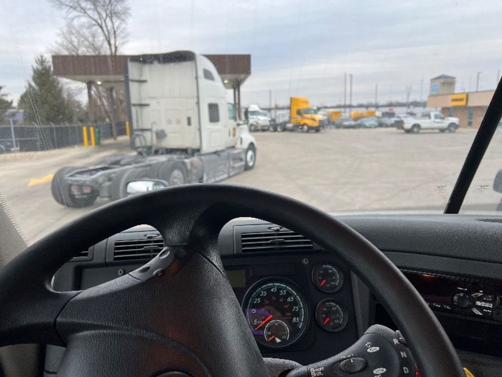 Day Cab Tractor-Heavy Duty Tractors-Freightliner-2019-Cascadia 12564ST-Indianapolis-IN-412,000\n\t\tmiles-$ 44,250 - Image 11