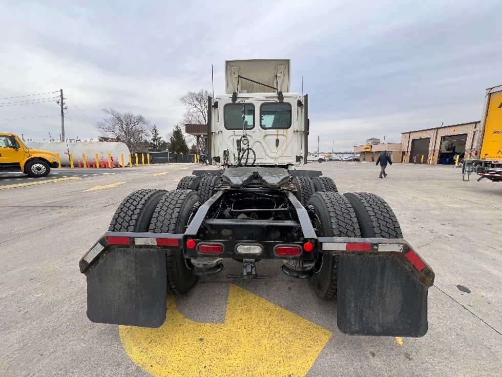 Day Cab Tractor-Heavy Duty Tractors-Freightliner-2019-Cascadia 12564ST-Indianapolis-IN-412,000\n\t\tmiles-$ 44,250 - Image 6