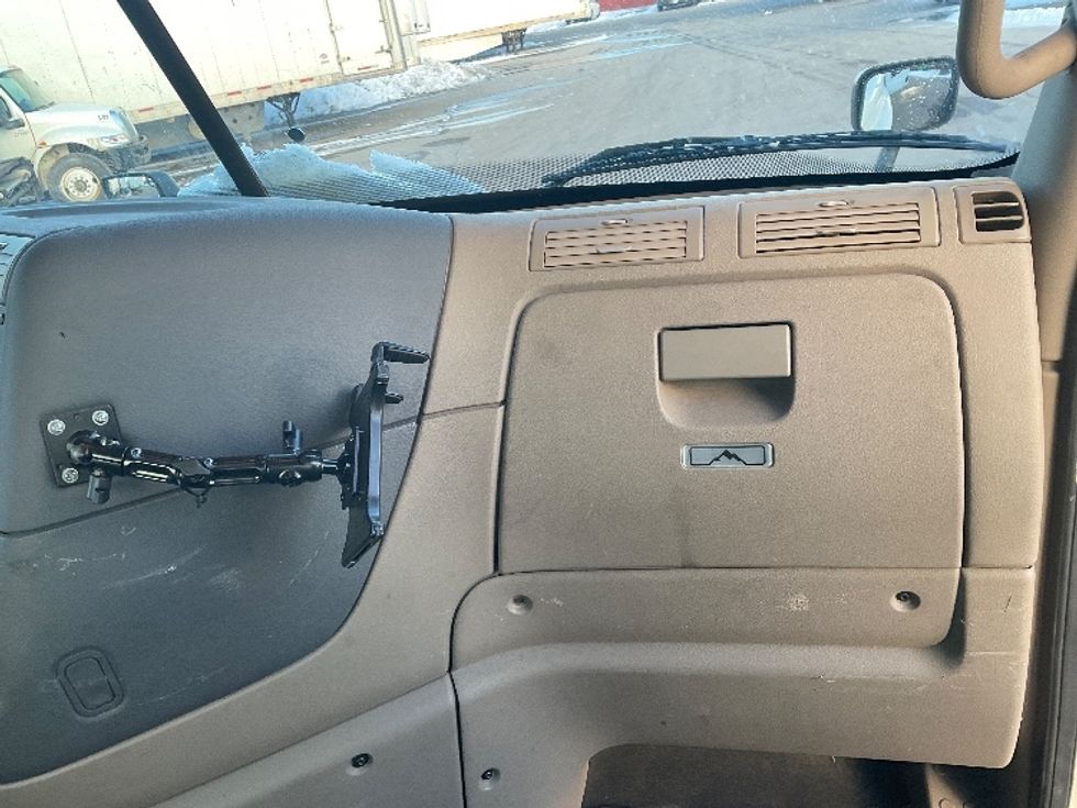 Day Cab Tractor-Heavy Duty Tractors-Freightliner-2019-Cascadia 12564ST-Indianapolis-IN-478,977\n\t\tmiles-$ 38,750 - Image 13