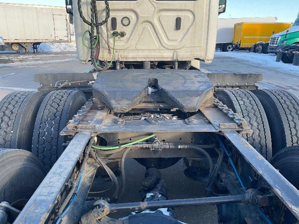 Day Cab Tractor-Heavy Duty Tractors-Freightliner-2019-Cascadia 12564ST-Indianapolis-IN-478,977\n\t\tmiles-$ 38,750 - Image 6