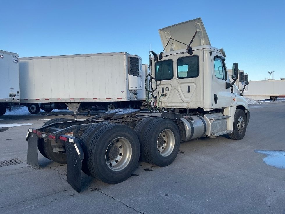 Day Cab Tractor-Heavy Duty Tractors-Freightliner-2019-Cascadia 12564ST-Indianapolis-IN-478,977\n\t\tmiles-$ 38,750 - Image 7