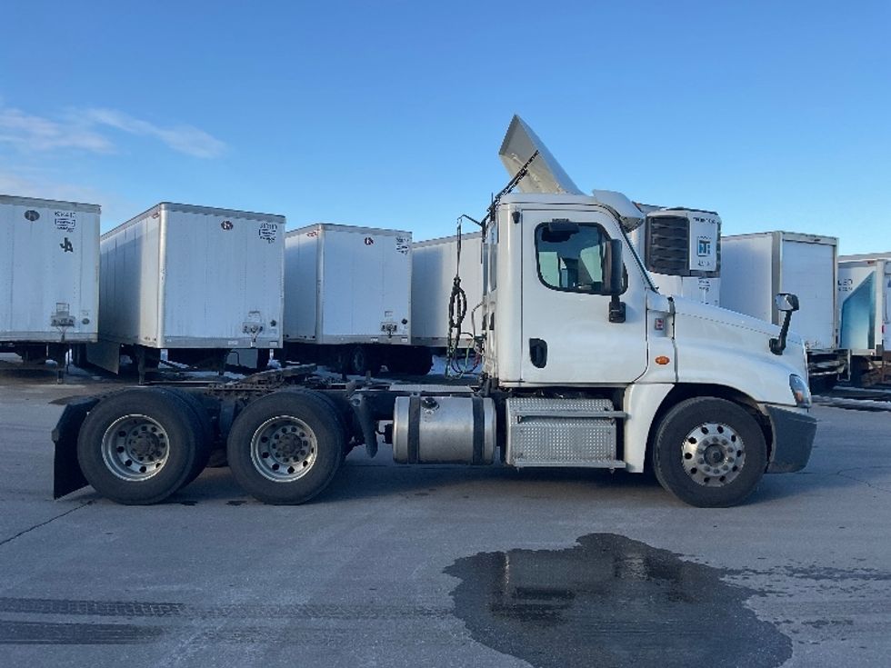 Day Cab Tractor-Heavy Duty Tractors-Freightliner-2019-Cascadia 12564ST-Indianapolis-IN-478,977\n\t\tmiles-$ 38,750 - Image 8