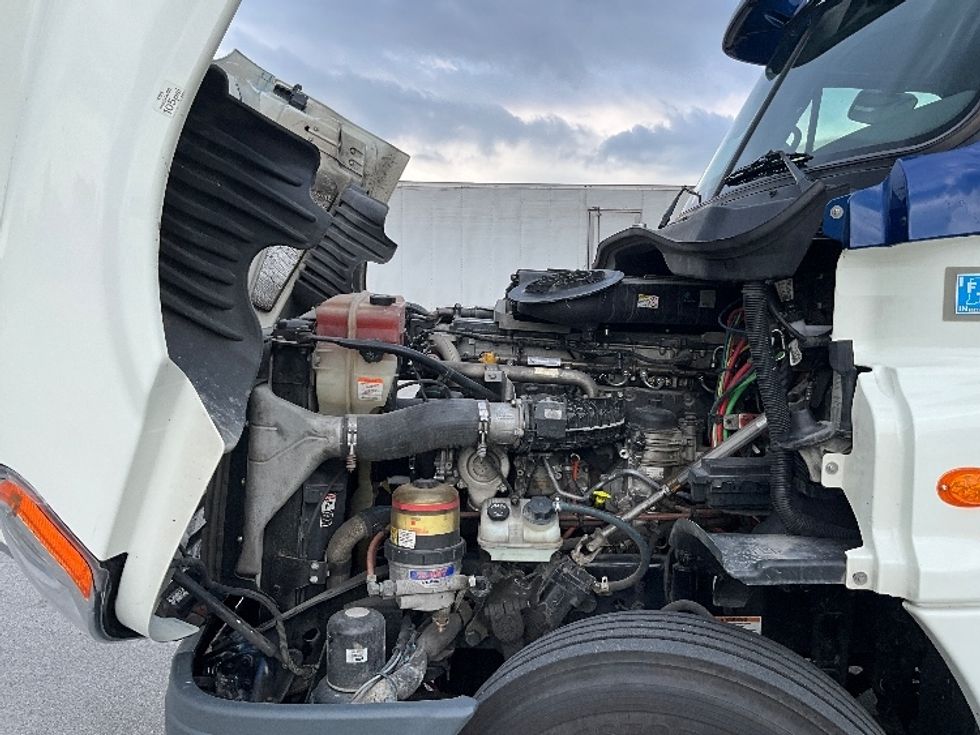 Day Cab Tractor-Heavy Duty Tractors-Freightliner-2019-Cascadia 12564ST-Indianapolis-IN-499,985\n\t\tmiles-$ 30,500 - Image 16