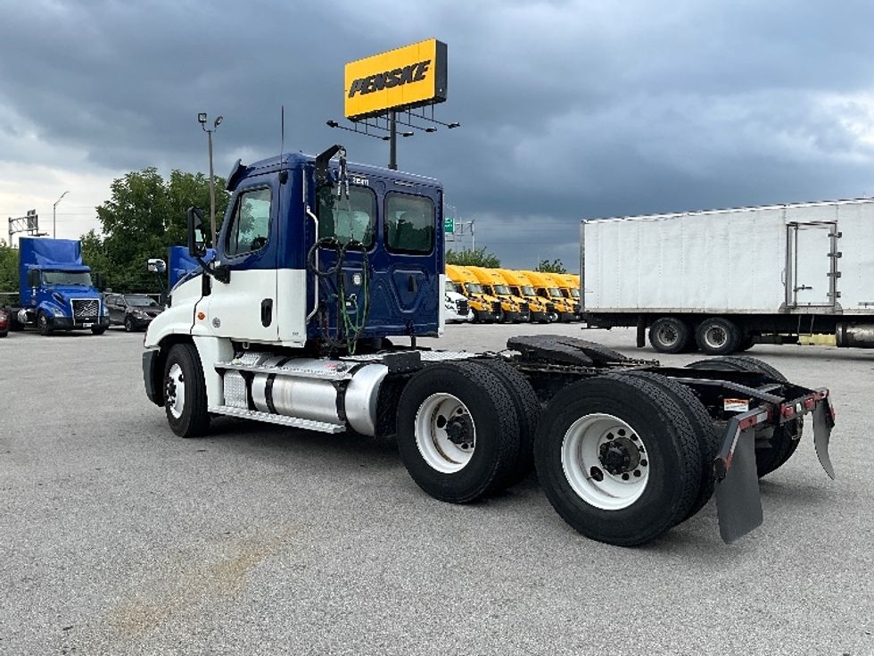Day Cab Tractor-Heavy Duty Tractors-Freightliner-2019-Cascadia 12564ST-Indianapolis-IN-499,985\n\t\tmiles-$ 30,500 - Image 5