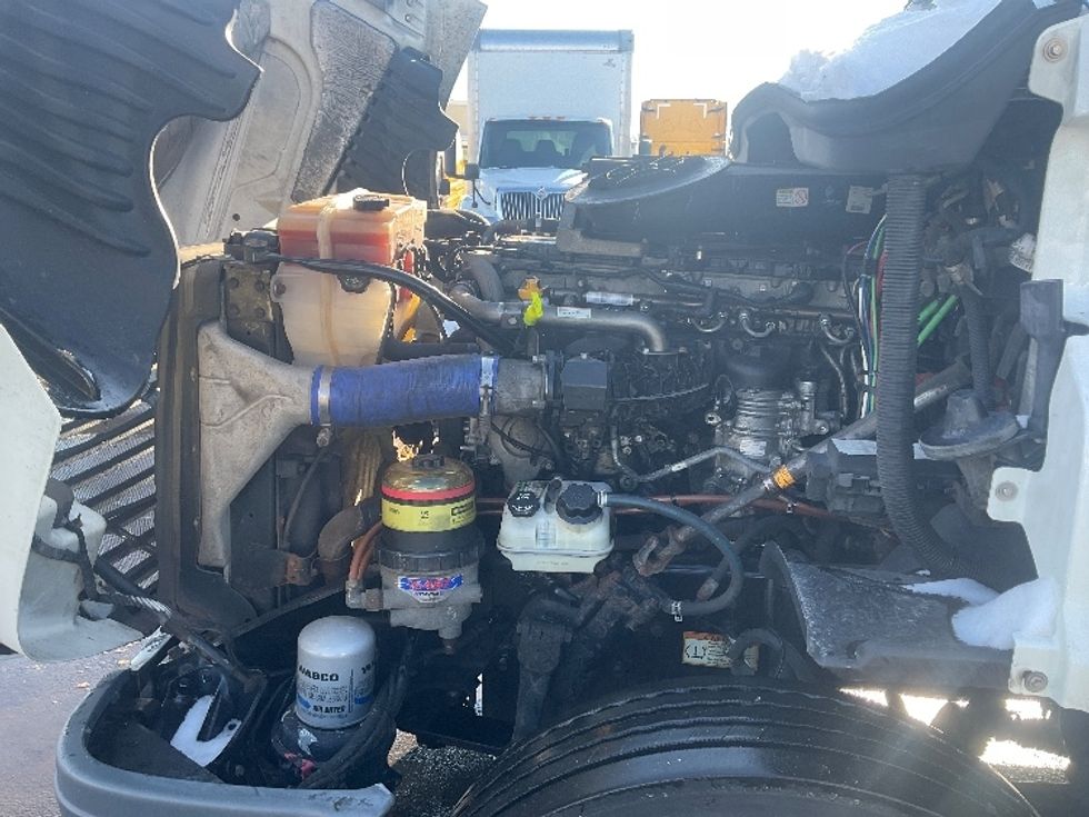 Day Cab Tractor-Heavy Duty Tractors-Freightliner-2019-Cascadia 12564ST-Indianapolis-IN-521,182\n\t\tmiles-$ 28,500 - Image 16