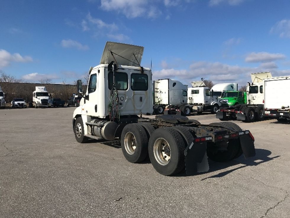 Day Cab Tractor-Heavy Duty Tractors-Freightliner-2019-Cascadia 12564ST-Indianapolis-IN-528,388\n\t\tmiles-$ 36,250 - Image 5