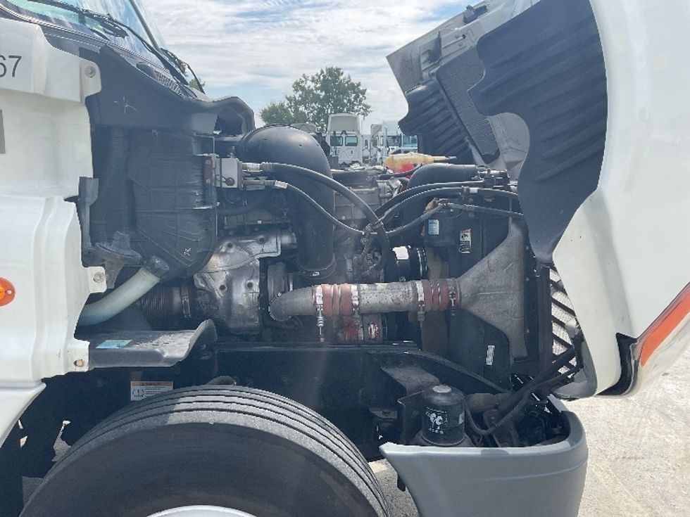 Day Cab Tractor-Heavy Duty Tractors-Freightliner-2019-Cascadia 12564ST-Indianapolis-IN-568,816\n\t\tmiles-$ 29,750 - Image 15