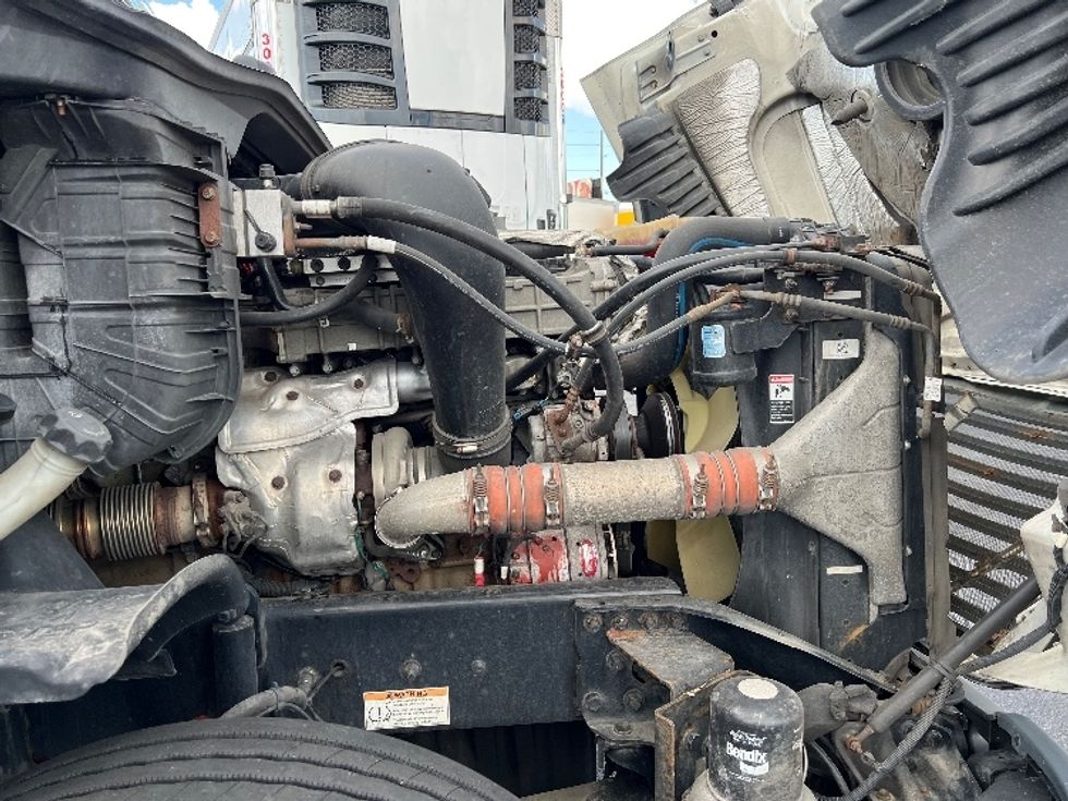 Day Cab Tractor-Heavy Duty Tractors-Freightliner-2019-Cascadia 12564ST-Indianapolis-IN-610,490\n\t\tmiles-$ 25,750 - Image 15