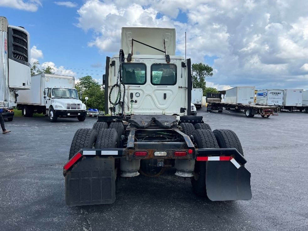 Day Cab Tractor-Heavy Duty Tractors-Freightliner-2019-Cascadia 12564ST-Indianapolis-IN-610,490\n\t\tmiles-$ 25,750 - Image 6