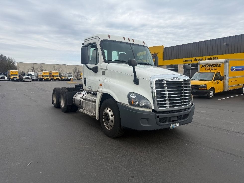 Day Cab Tractor-Heavy Duty Tractors-Freightliner-2019-Cascadia 12564ST-Jessup-MD-220,453\n\t\tmiles-$ 44,250 - Image 1