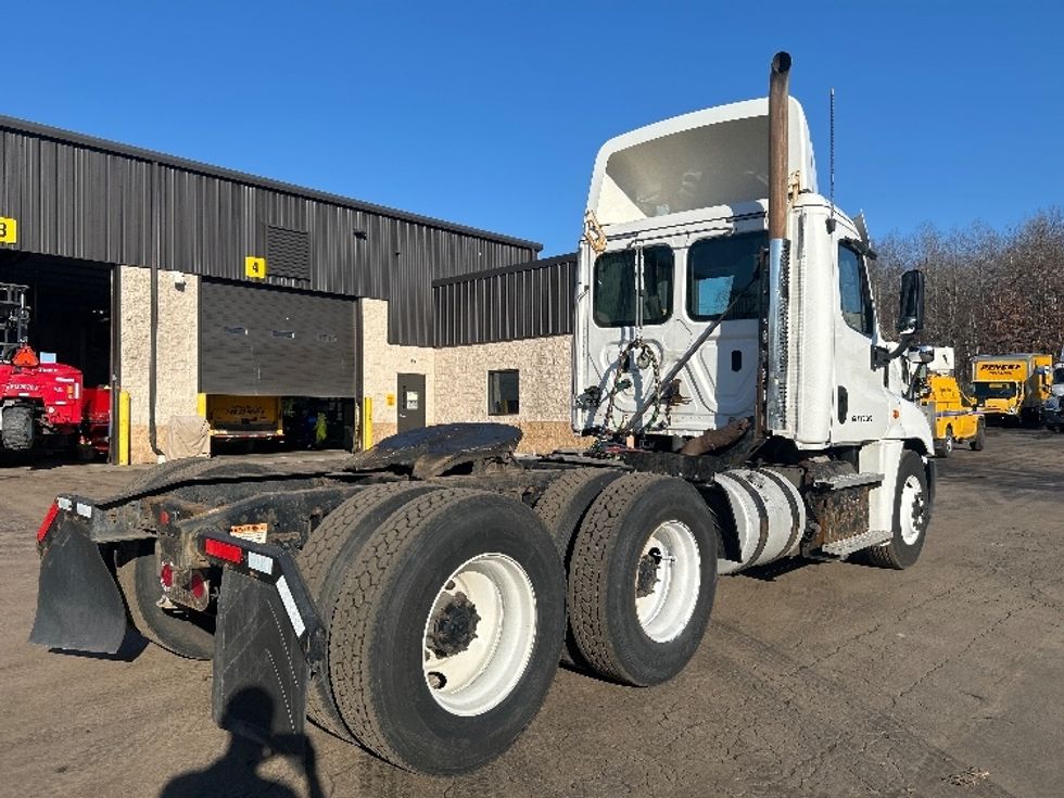 Day Cab Tractor-Heavy Duty Tractors-Freightliner-2019-Cascadia 12564ST-Jessup-PA-506,676\n\t\tmiles-$ 29,250 - Image 7