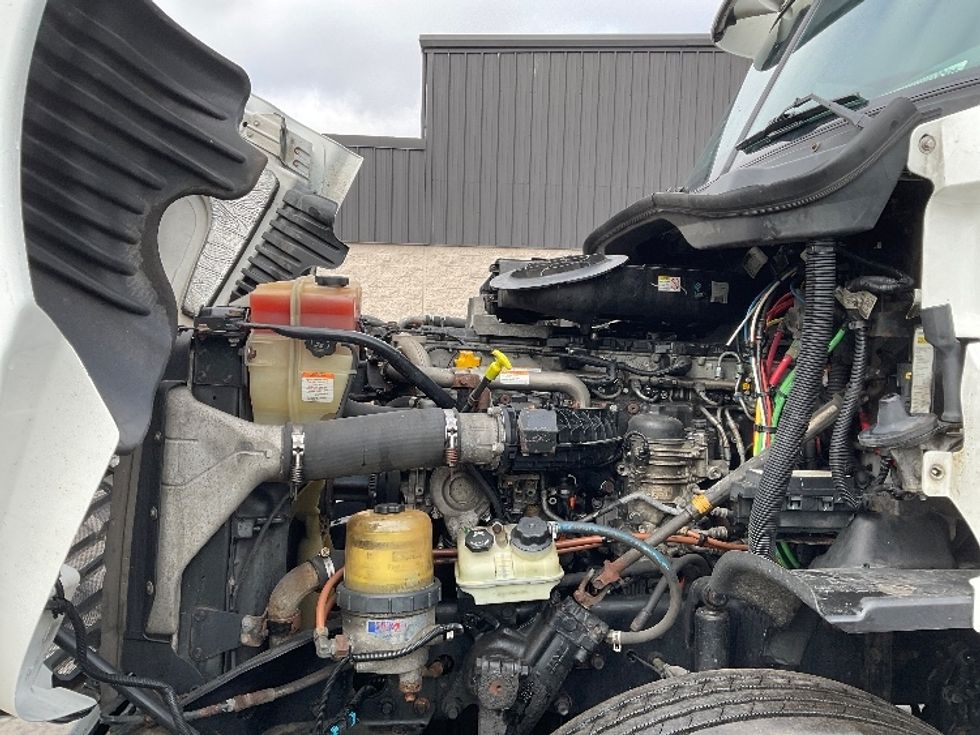 Day Cab Tractor-Heavy Duty Tractors-Freightliner-2019-Cascadia 12564ST-Jessup-PA-524,627\n\t\tmiles-$ 28,500 - Image 16