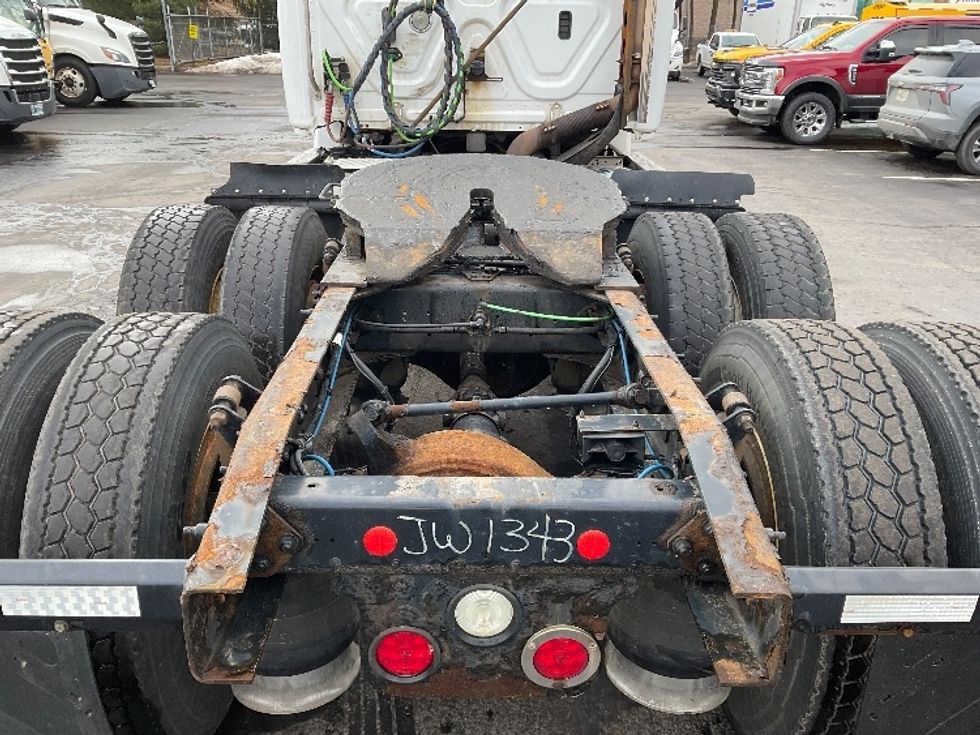Day Cab Tractor-Heavy Duty Tractors-Freightliner-2019-Cascadia 12564ST-Jessup-PA-524,627\n\t\tmiles-$ 28,500 - Image 6