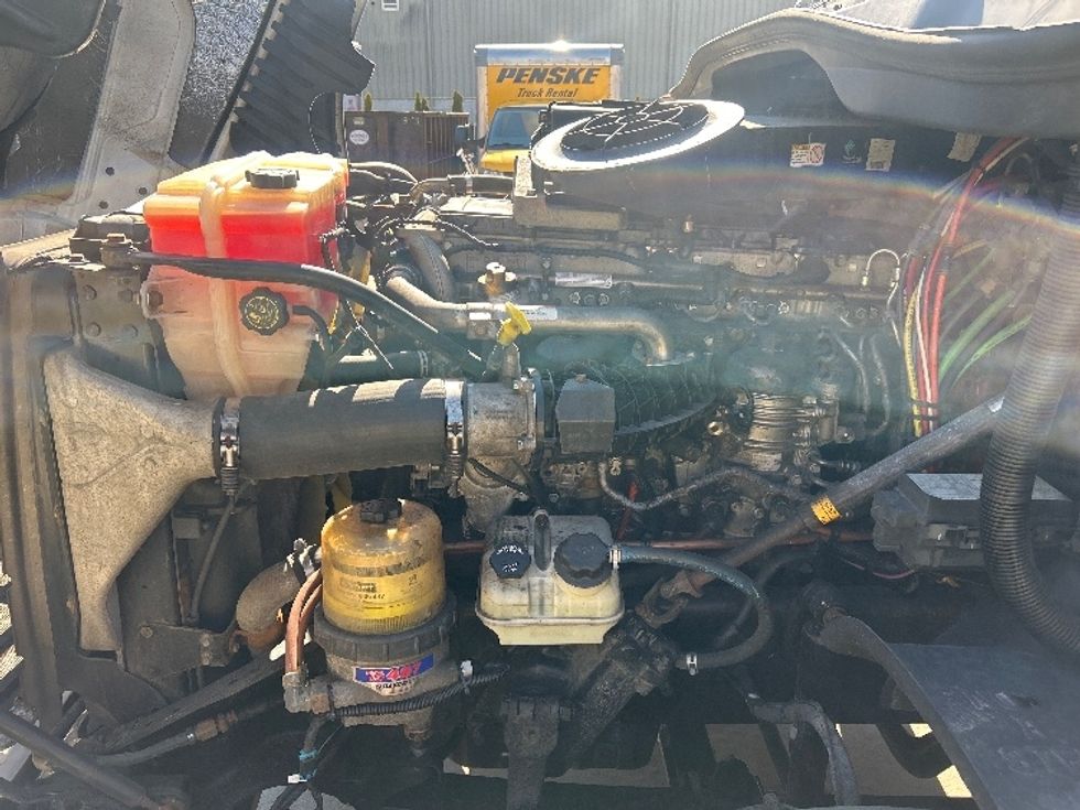 Day Cab Tractor-Heavy Duty Tractors-Freightliner-2019-Cascadia 12564ST-Jessup-PA-551,721\n\t\tmiles-$ 27,250 - Image 16