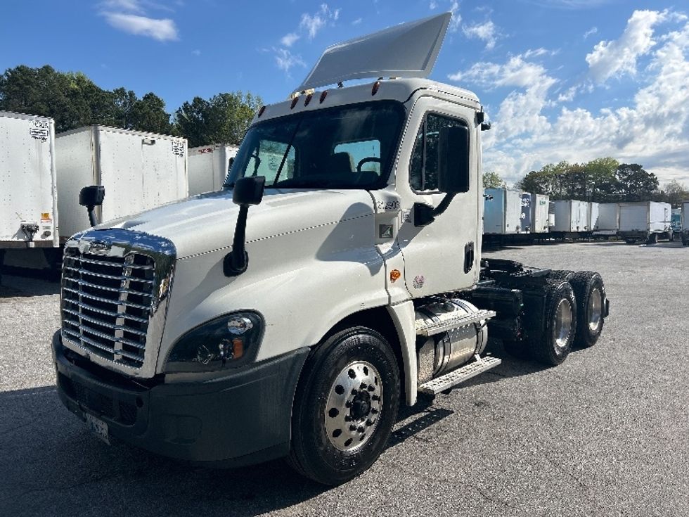 Day Cab Tractor-Heavy Duty Tractors-Freightliner-2019-Cascadia 12564ST-Jonesboro-GA-438,077\n\t\tmiles-$ 49,500 - Image 3