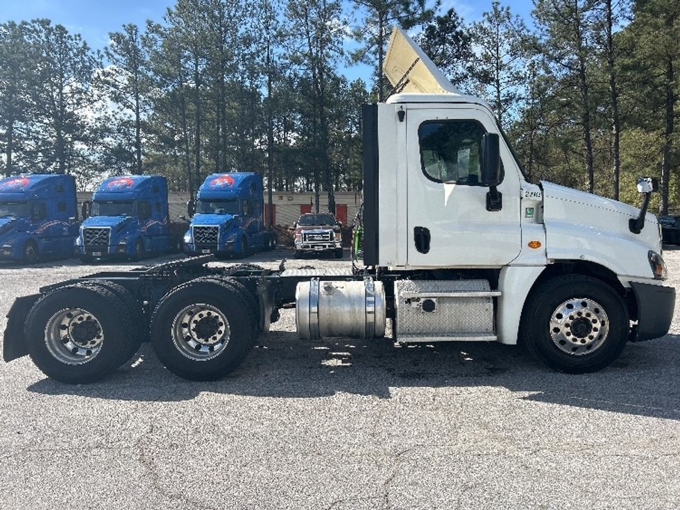 Day Cab Tractor-Heavy Duty Tractors-Freightliner-2019-Cascadia 12564ST-Jonesboro-GA-438,077\n\t\tmiles-$ 49,500 - Image 8