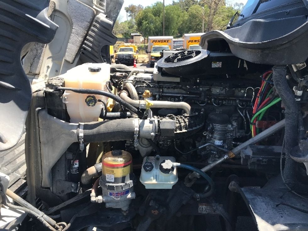 Day Cab Tractor-Heavy Duty Tractors-Freightliner-2019-Cascadia 12564ST-Jurupa Valley-CA-545,087\n\t\tmiles-$ 33,250 - Image 16