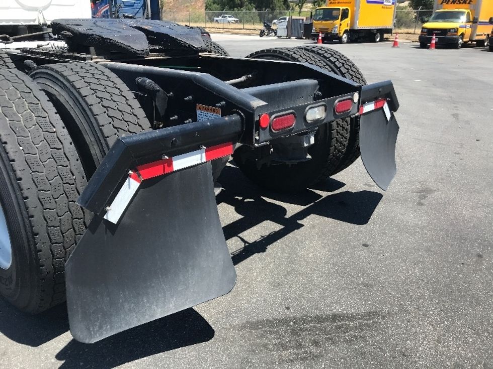 Day Cab Tractor-Heavy Duty Tractors-Freightliner-2019-Cascadia 12564ST-Jurupa Valley-CA-545,087\n\t\tmiles-$ 33,250 - Image 17