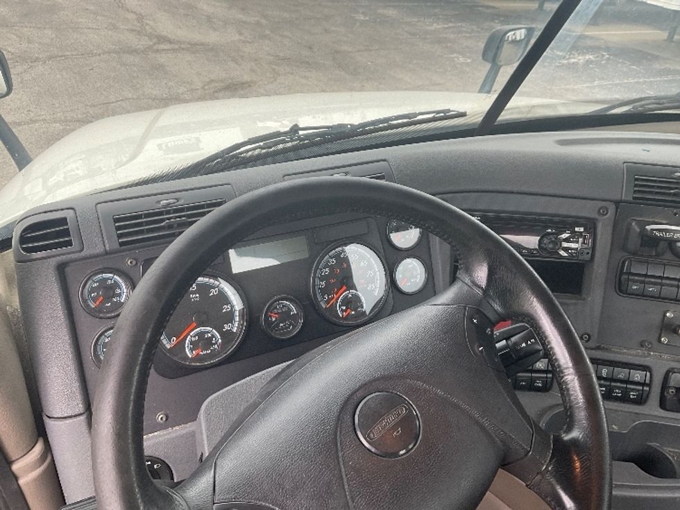 Day Cab Tractor-Heavy Duty Tractors-Freightliner-2019-Cascadia 12564ST-Kansas City-MO-422,717\n\t\tmiles-$ 41,750 - Image 11