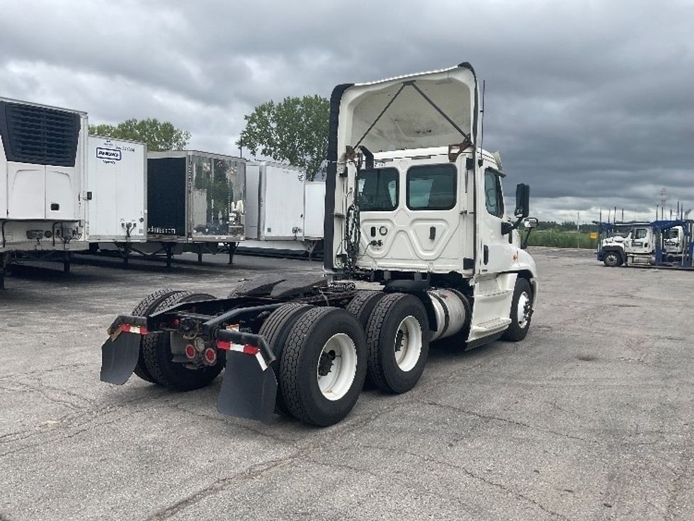 Day Cab Tractor-Heavy Duty Tractors-Freightliner-2019-Cascadia 12564ST-Kansas City-MO-422,717\n\t\tmiles-$ 41,750 - Image 7