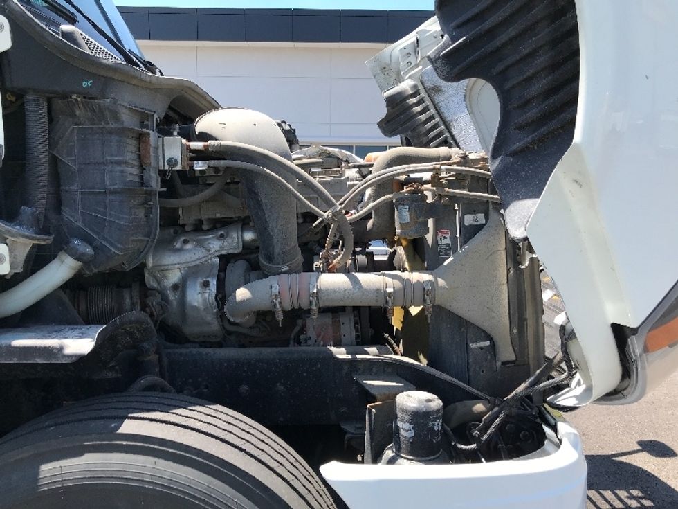 Day Cab Tractor-Heavy Duty Tractors-Freightliner-2019-Cascadia 12564ST-Kansas City-MO-550,232\n\t\tmiles-$ 32,750 - Image 15