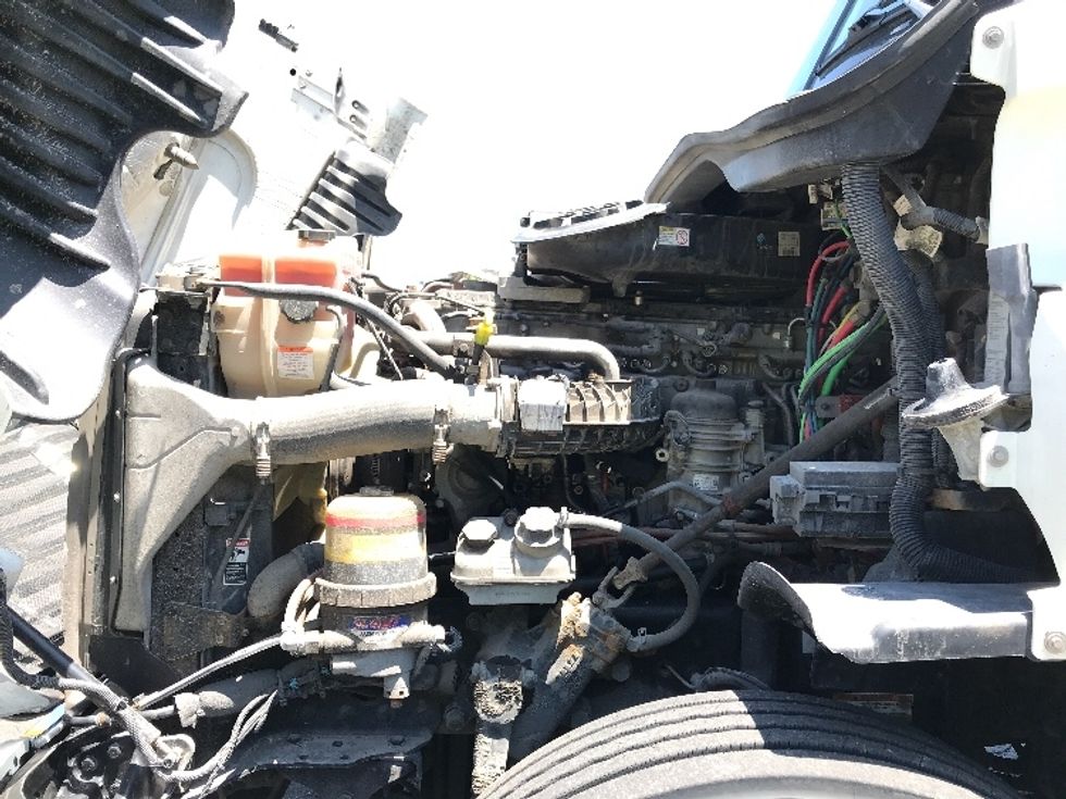 Day Cab Tractor-Heavy Duty Tractors-Freightliner-2019-Cascadia 12564ST-Kansas City-MO-550,232\n\t\tmiles-$ 32,750 - Image 16