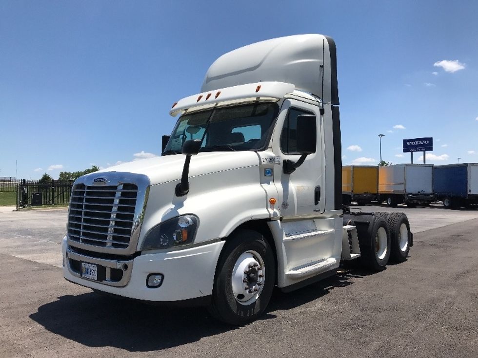 Day Cab Tractor-Heavy Duty Tractors-Freightliner-2019-Cascadia 12564ST-Kansas City-MO-550,232\n\t\tmiles-$ 32,750 - Image 3