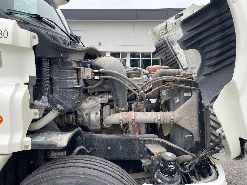 Day Cab Tractor-Heavy Duty Tractors-Freightliner-2019-Cascadia 12564ST-Kansas City-MO-550,234\n\t\tmiles-$ 31,750 - Image 12