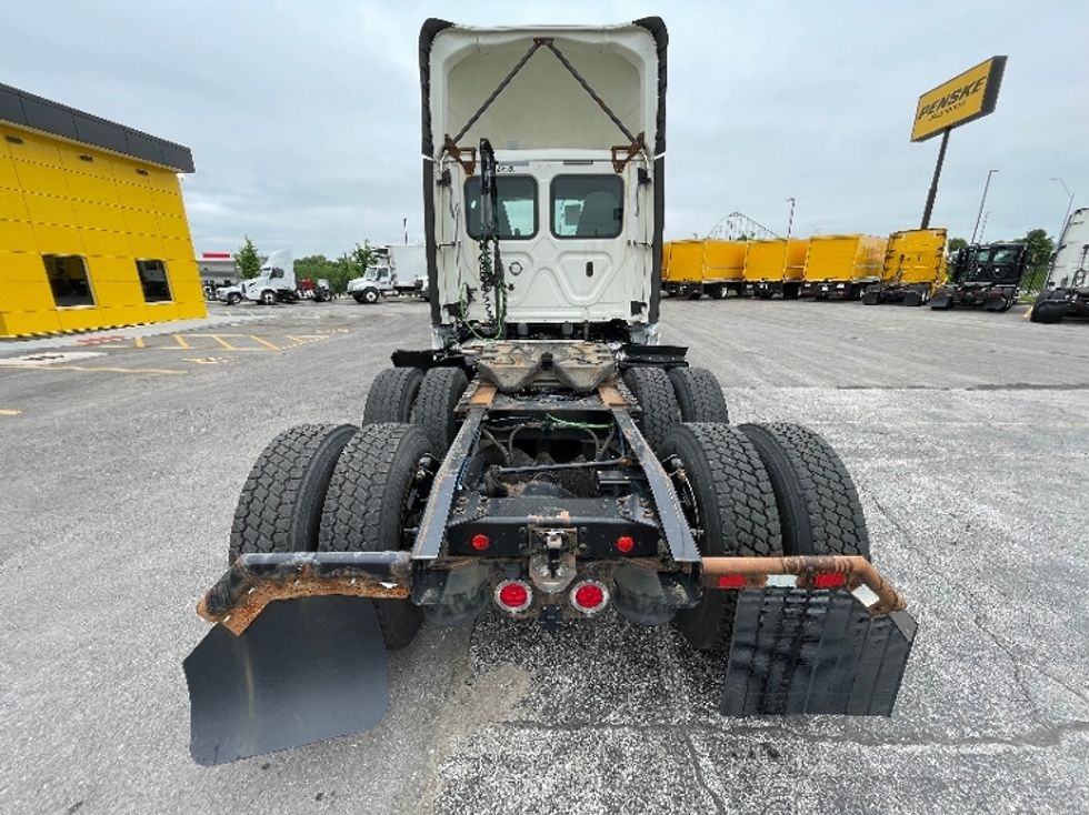 Day Cab Tractor-Heavy Duty Tractors-Freightliner-2019-Cascadia 12564ST-Kansas City-MO-550,234\n\t\tmiles-$ 31,750 - Image 6