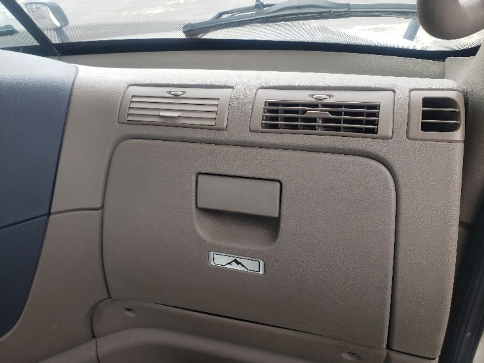 Day Cab Tractor-Heavy Duty Tractors-Freightliner-2019-Cascadia 12564ST-Kansas City-MO-555,165\n\t\tmiles-$ 32,250 - Image 13