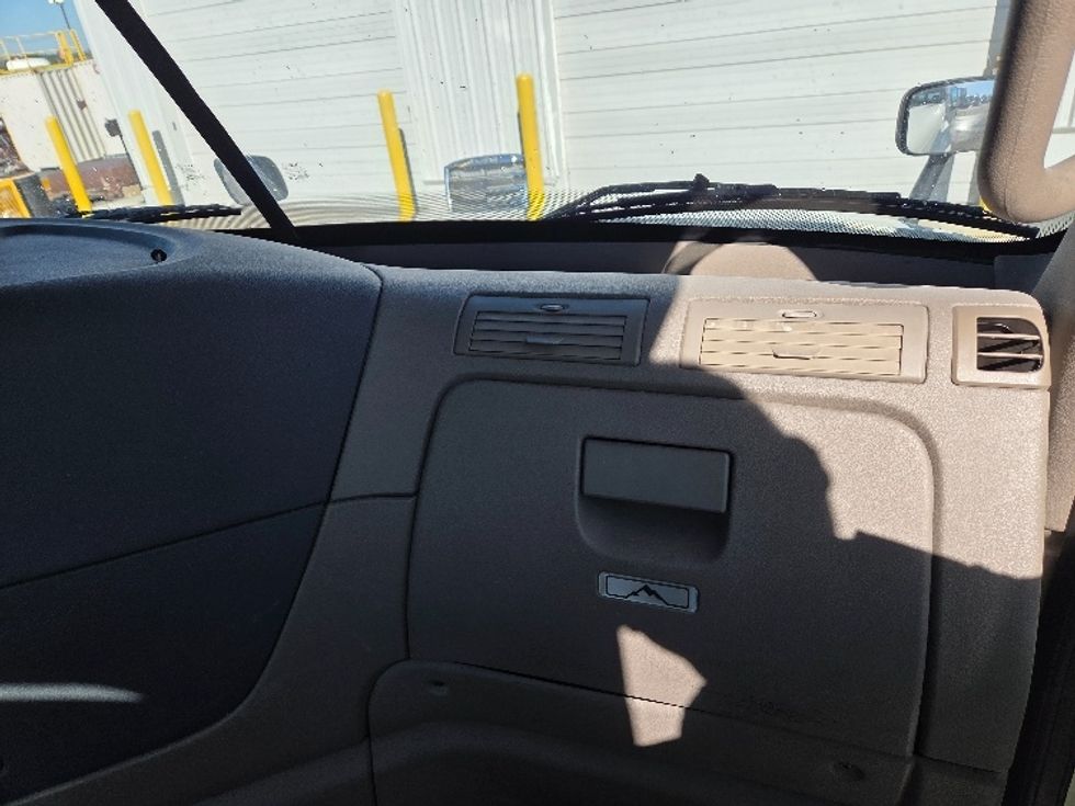 Day Cab Tractor-Heavy Duty Tractors-Freightliner-2019-Cascadia 12564ST-Kansas City-MO-583,758\n\t\tmiles-$ 26,750 - Image 13