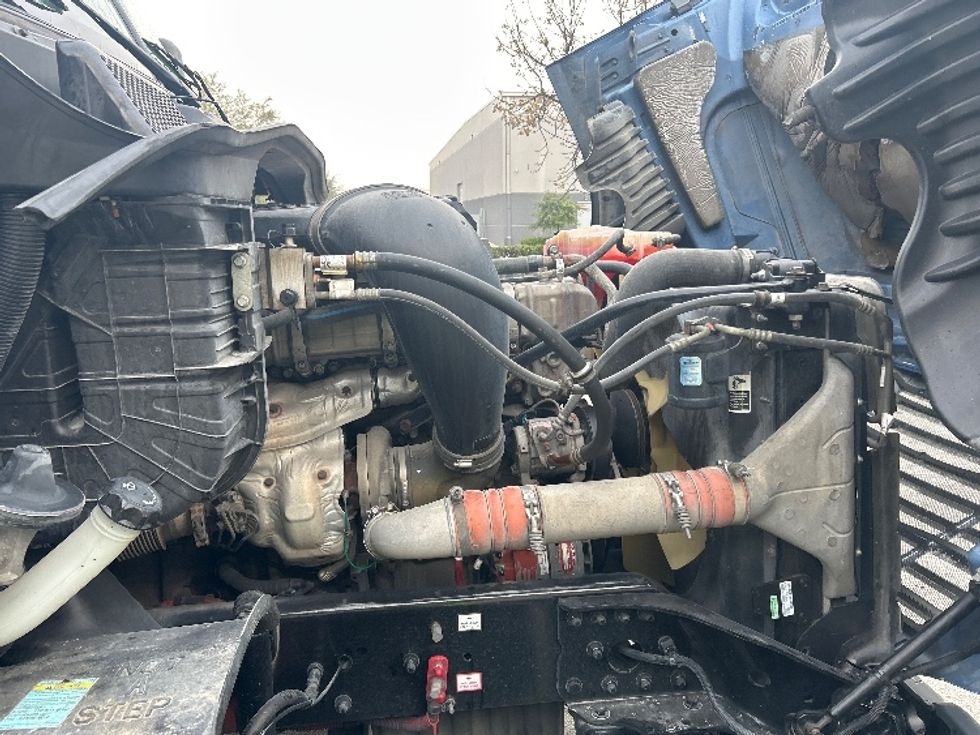 Day Cab Tractor-Heavy Duty Tractors-Freightliner-2019-Cascadia 12564ST-Katy-TX-403,844\n\t\tmiles-$ 37,000 - Image 15