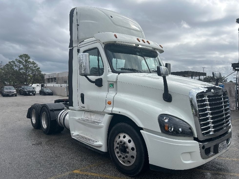 Day Cab Tractor-Heavy Duty Tractors-Freightliner-2019-Cascadia 12564ST-Katy-TX-608,466\n\t\tmiles-$ 26,250 - Image 1