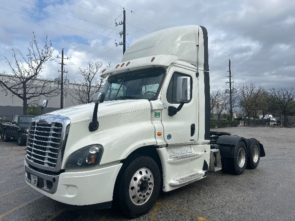 Day Cab Tractor-Heavy Duty Tractors-Freightliner-2019-Cascadia 12564ST-Katy-TX-608,466\n\t\tmiles-$ 26,250 - Image 3