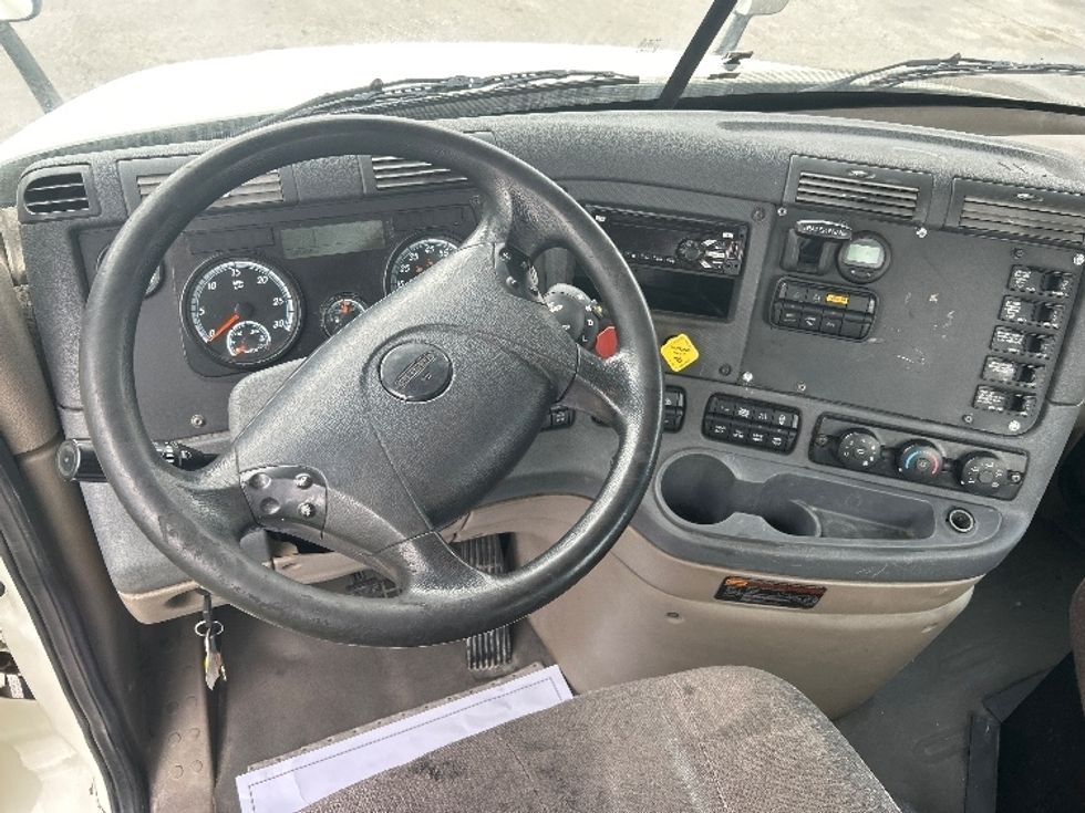 Day Cab Tractor-Heavy Duty Tractors-Freightliner-2019-Cascadia 12564ST-Katy-TX-618,728\n\t\tmiles-$ 25,000 - Image 11