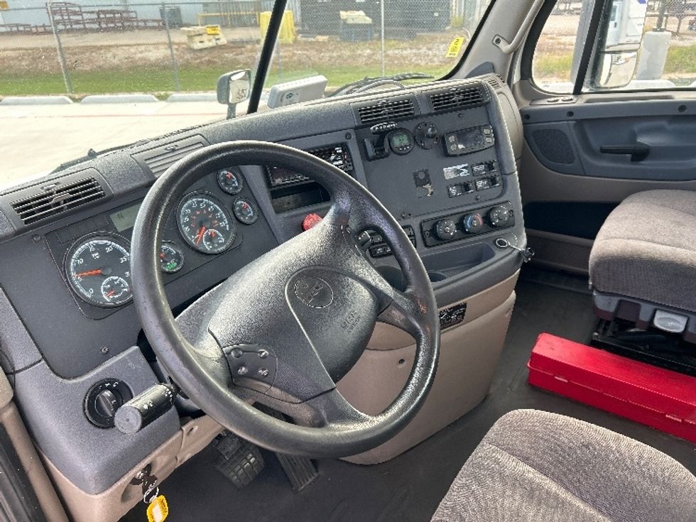 Day Cab Tractor-Heavy Duty Tractors-Freightliner-2019-Cascadia 12564ST-Katy-TX-724,906\n\t\tmiles-$ 25,000 - Image 10
