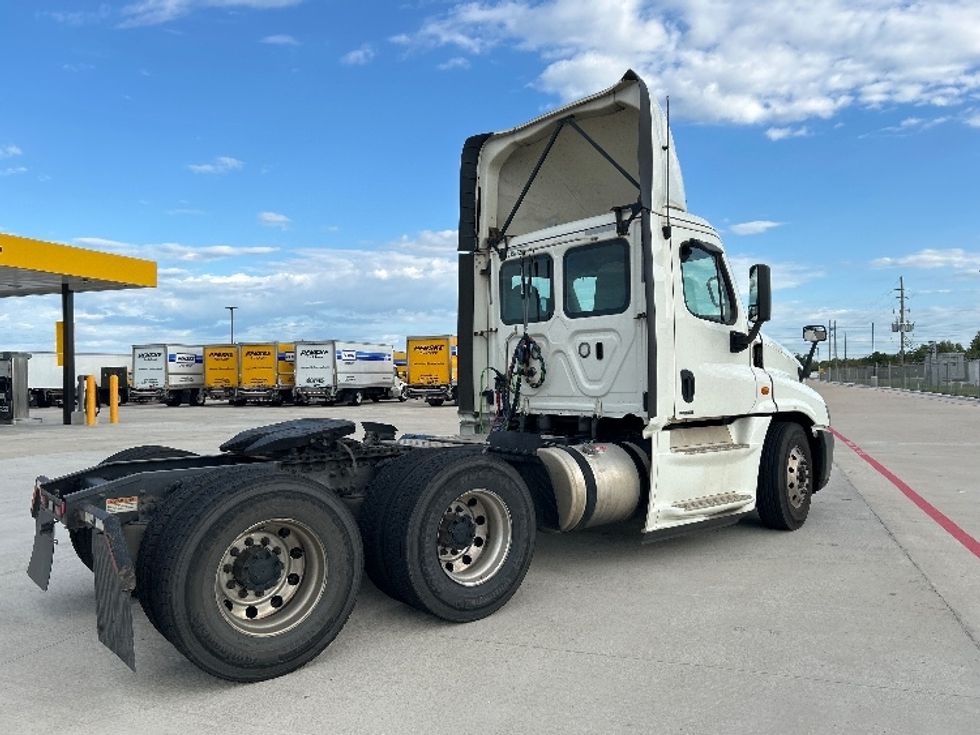 Day Cab Tractor-Heavy Duty Tractors-Freightliner-2019-Cascadia 12564ST-Katy-TX-724,906\n\t\tmiles-$ 25,000 - Image 7