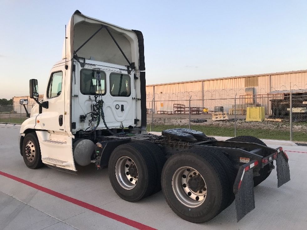 Day Cab Tractor-Heavy Duty Tractors-Freightliner-2019-Cascadia 12564ST-Katy-TX-732,544\n\t\tmiles-$ 26,500 - Image 5