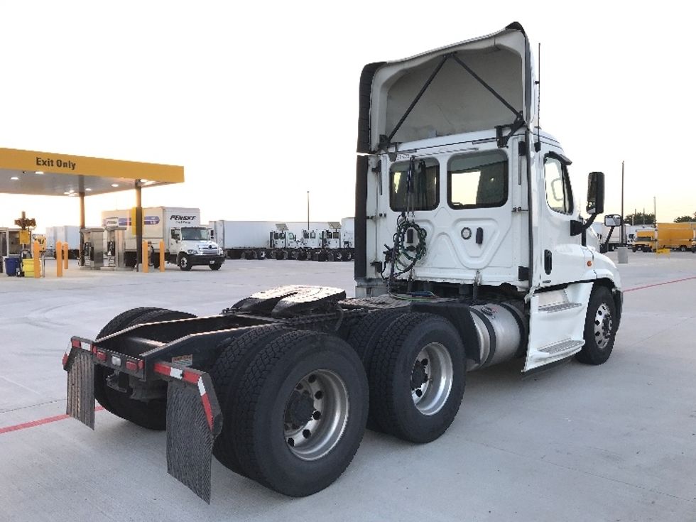 Day Cab Tractor-Heavy Duty Tractors-Freightliner-2019-Cascadia 12564ST-Katy-TX-732,544\n\t\tmiles-$ 26,500 - Image 7