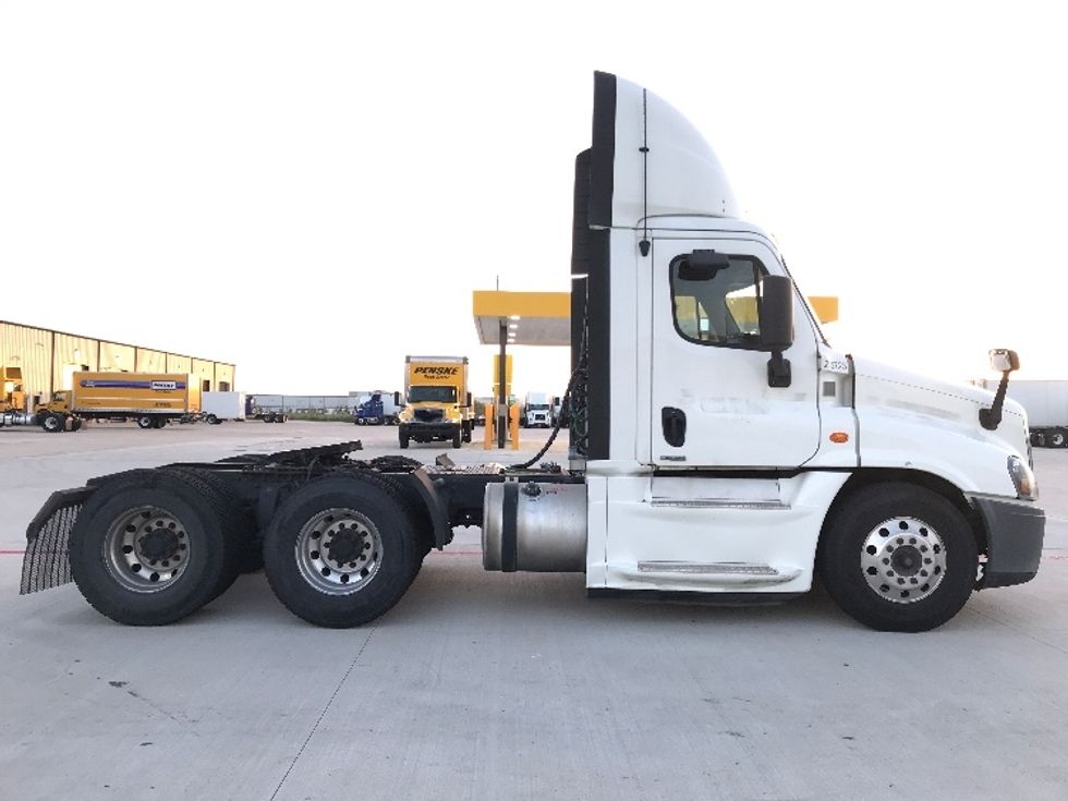 Day Cab Tractor-Heavy Duty Tractors-Freightliner-2019-Cascadia 12564ST-Katy-TX-732,544\n\t\tmiles-$ 26,500 - Image 8