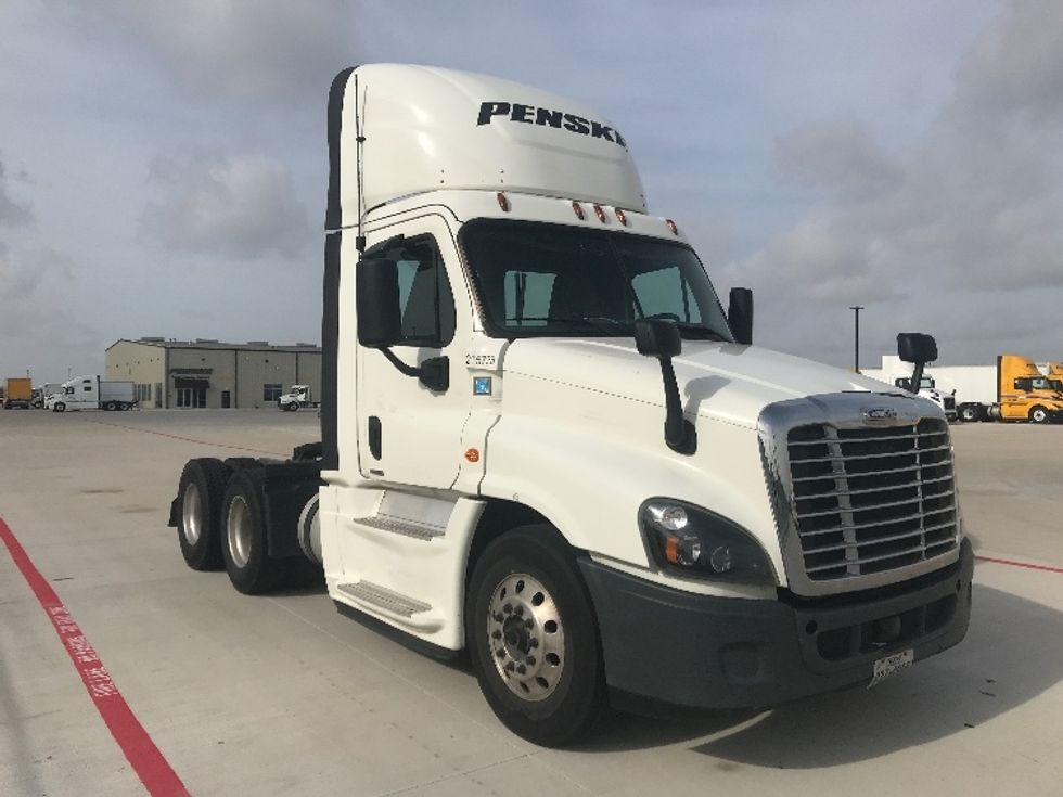 Day Cab Tractor-Heavy Duty Tractors-Freightliner-2019-Cascadia 12564ST-Katy-TX-783,639\n\t\tmiles-$ 26,500 - Image 1