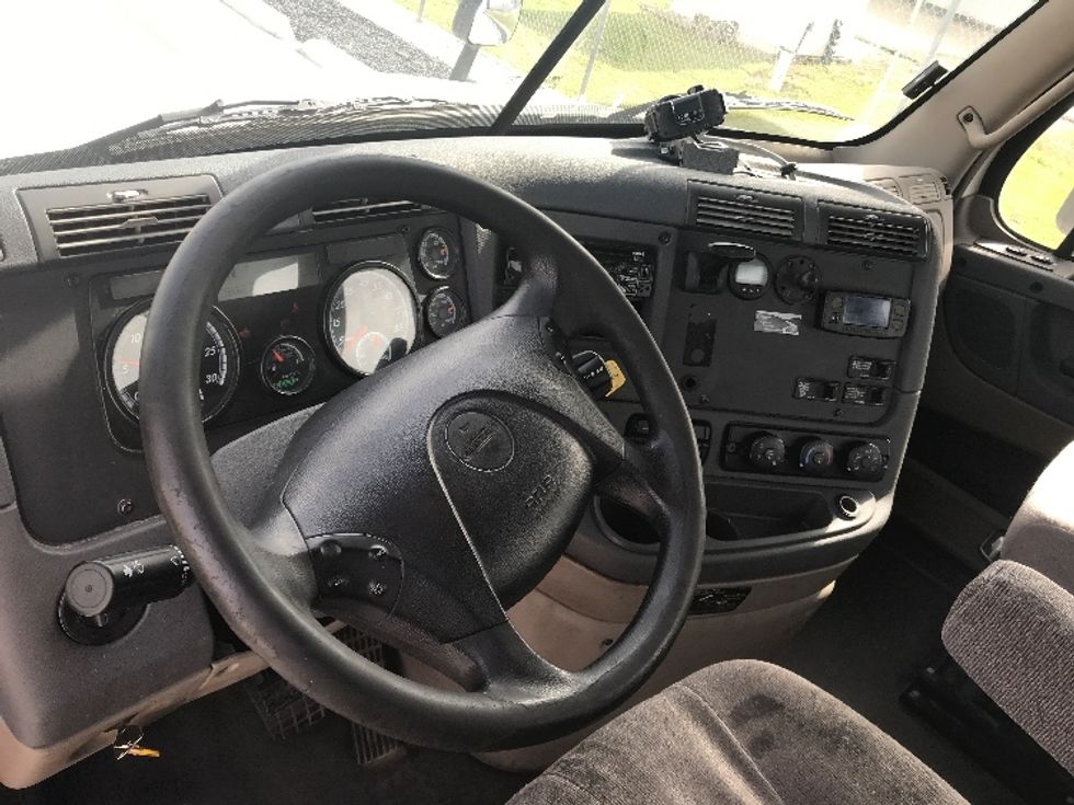 Day Cab Tractor-Heavy Duty Tractors-Freightliner-2019-Cascadia 12564ST-Katy-TX-783,639\n\t\tmiles-$ 26,500 - Image 10