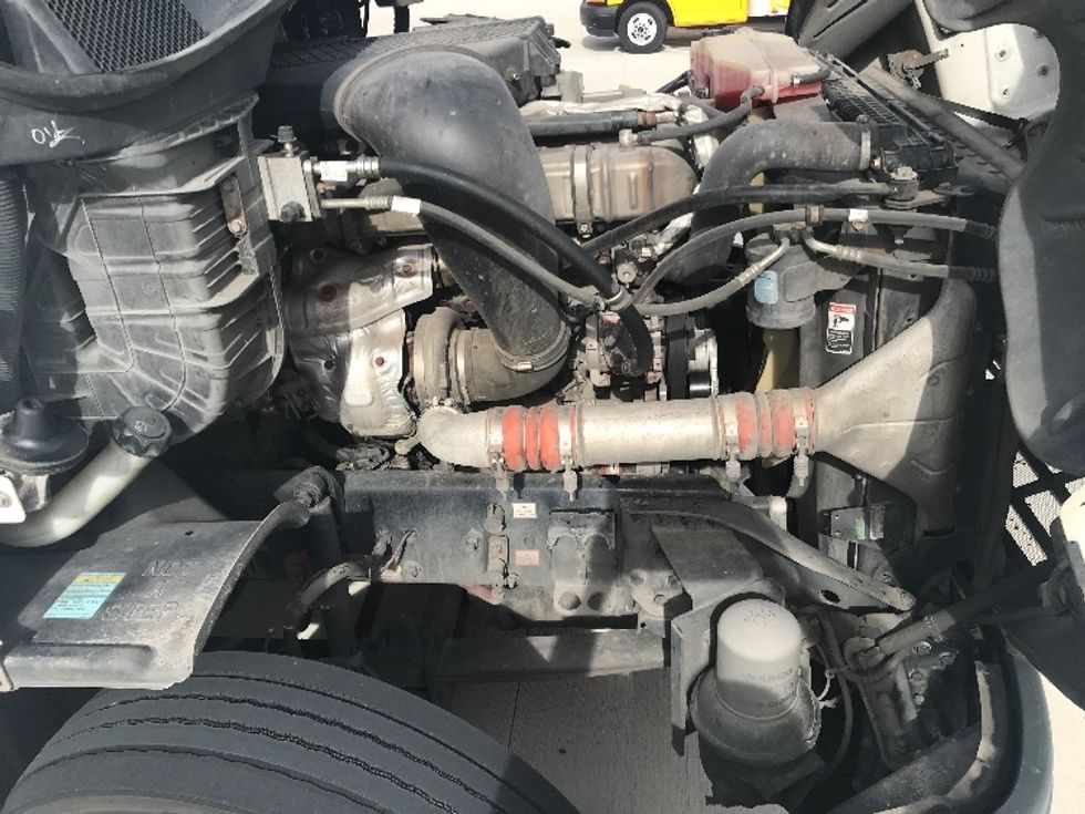 Day Cab Tractor-Heavy Duty Tractors-Freightliner-2019-Cascadia 12564ST-Katy-TX-783,639\n\t\tmiles-$ 26,500 - Image 15