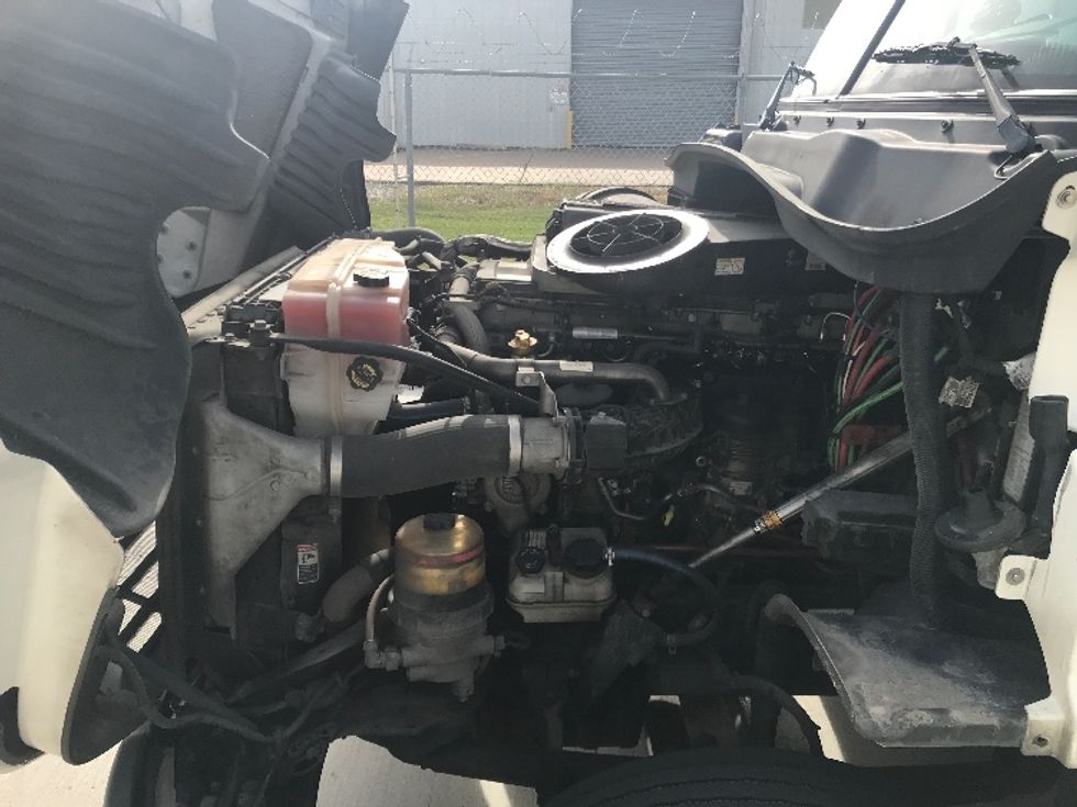 Day Cab Tractor-Heavy Duty Tractors-Freightliner-2019-Cascadia 12564ST-Katy-TX-783,639\n\t\tmiles-$ 26,500 - Image 16