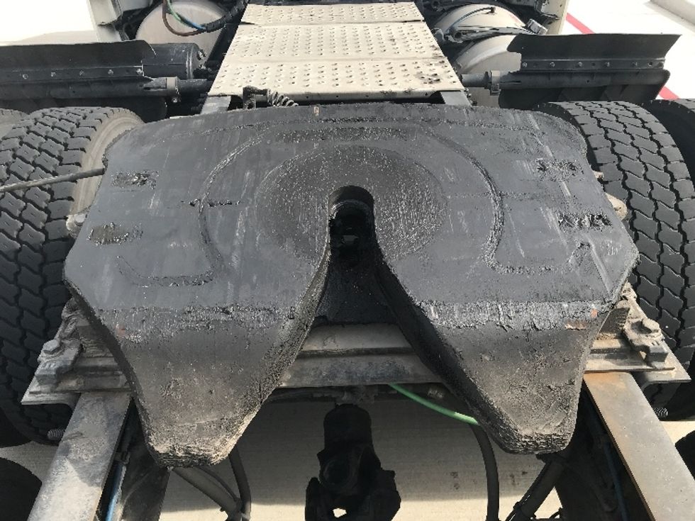 Day Cab Tractor-Heavy Duty Tractors-Freightliner-2019-Cascadia 12564ST-Katy-TX-783,639\n\t\tmiles-$ 26,500 - Image 18