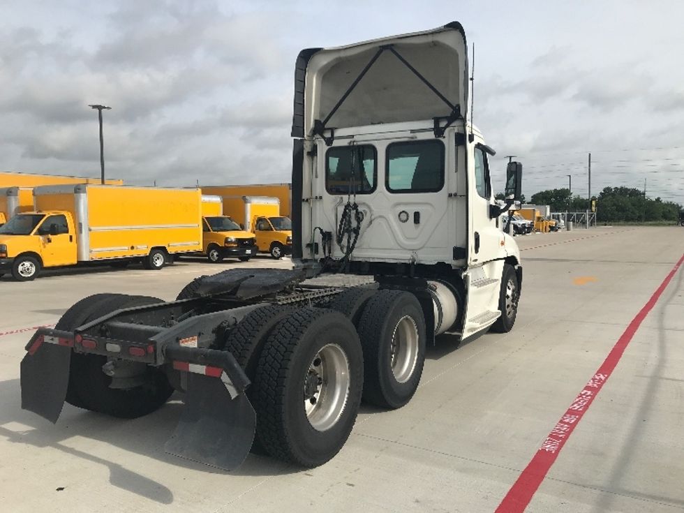 Day Cab Tractor-Heavy Duty Tractors-Freightliner-2019-Cascadia 12564ST-Katy-TX-783,639\n\t\tmiles-$ 26,500 - Image 7