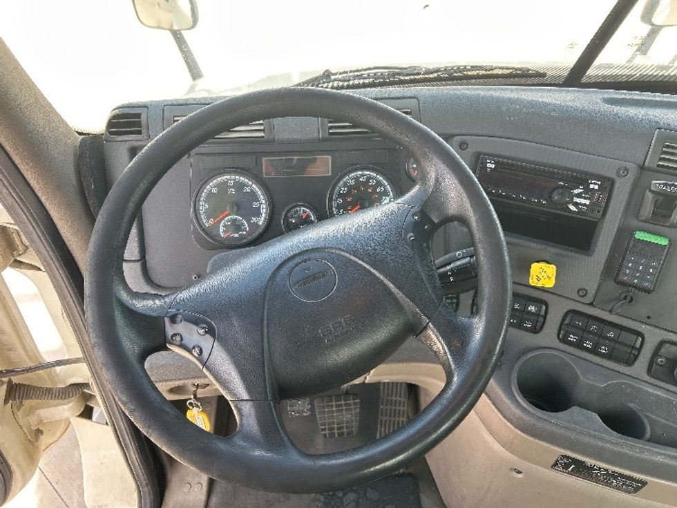 Day Cab Tractor-Heavy Duty Tractors-Freightliner-2019-Cascadia 12564ST-Katy-TX-788,706\n\t\tmiles-$ 26,500 - Image 11