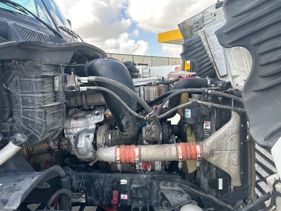 Day Cab Tractor-Heavy Duty Tractors-Freightliner-2019-Cascadia 12564ST-Katy-TX-788,706\n\t\tmiles-$ 26,500 - Image 15