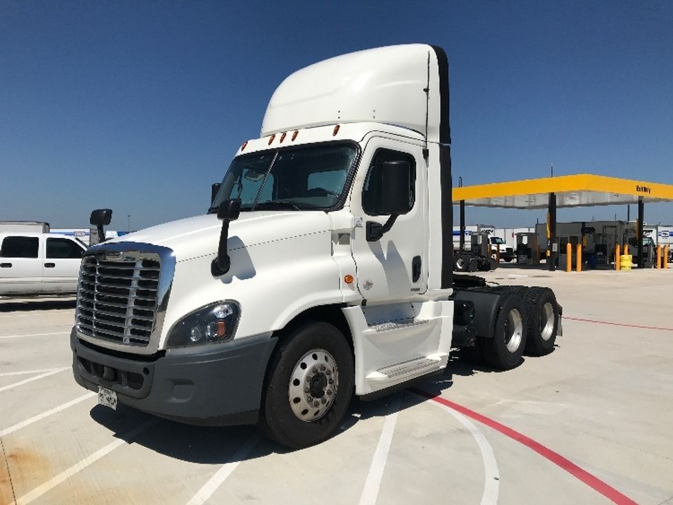 Day Cab Tractor-Heavy Duty Tractors-Freightliner-2019-Cascadia 12564ST-Katy-TX-788,706\n\t\tmiles-$ 26,500 - Image 3