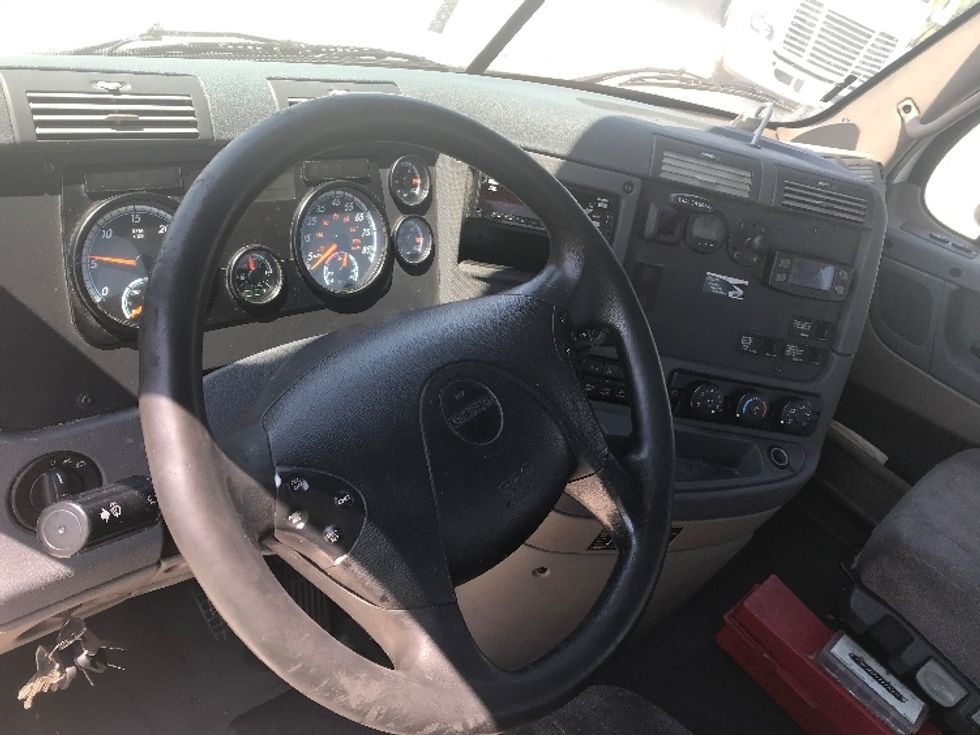 Day Cab Tractor-Heavy Duty Tractors-Freightliner-2019-Cascadia 12564ST-Katy-TX-829,981\n\t\tmiles-$ 26,500 - Image 10